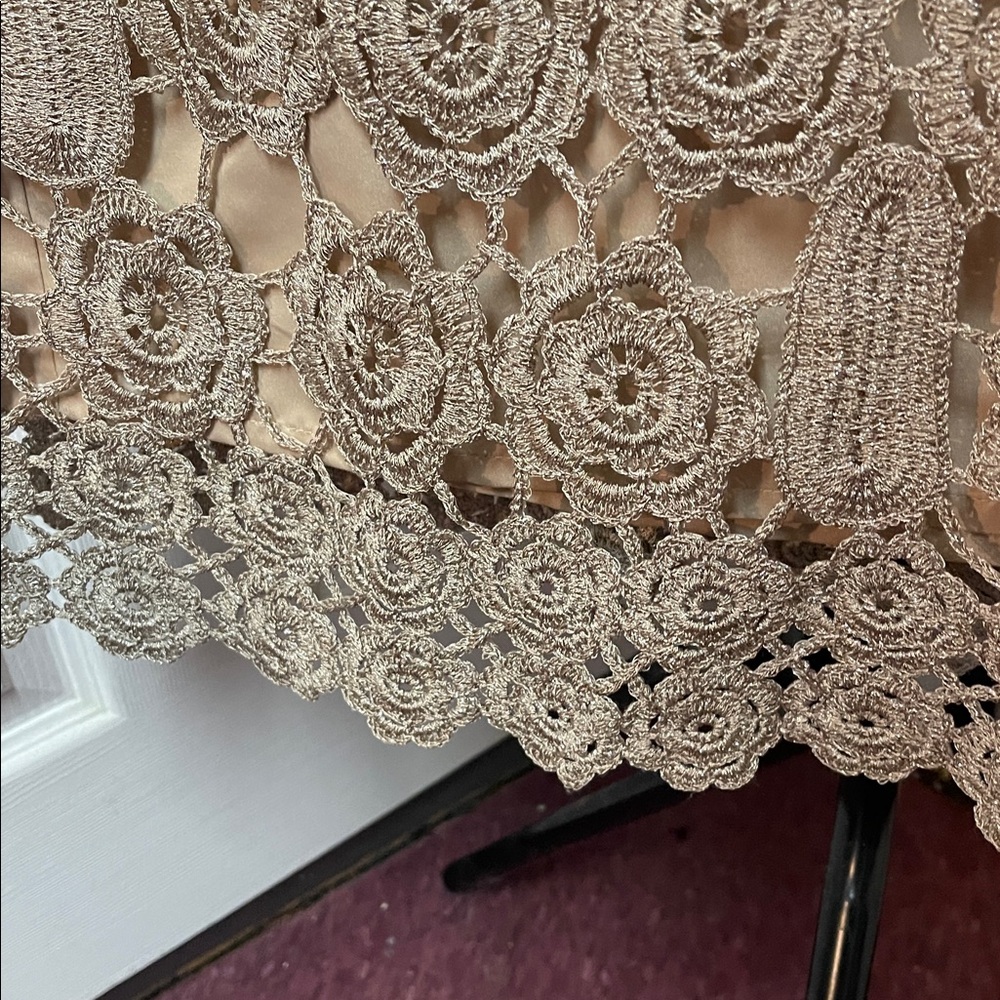 Elegant, Vintage Crocheted Beige 1950’s Wiggle Dress - Picture 4 of 16